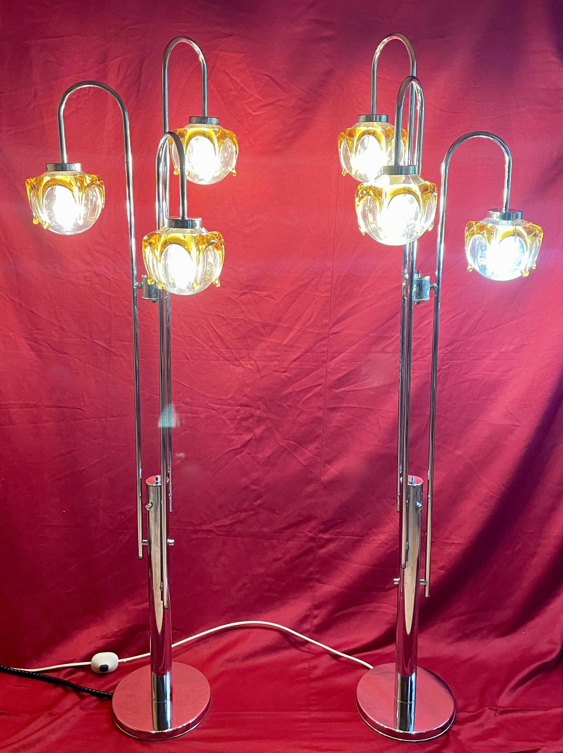 Paire de lampadaires "Muguet" en cascade, année 70
