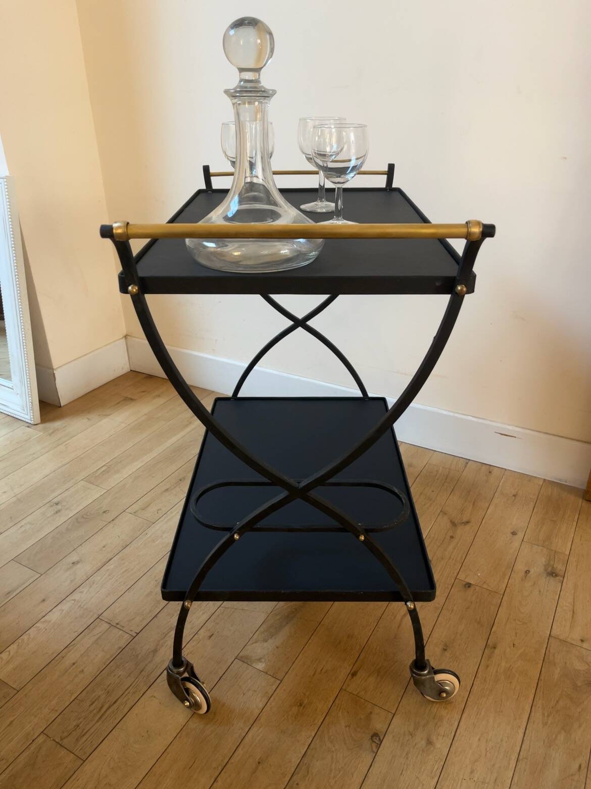 Vintage design black metal and brass rolling dessert trolley – Fully restored