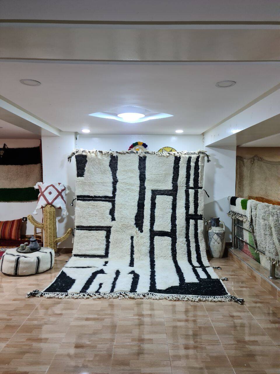 Mrirt 100% Wool Rug - Luxury and Comfort - Handmade 300x200 cm