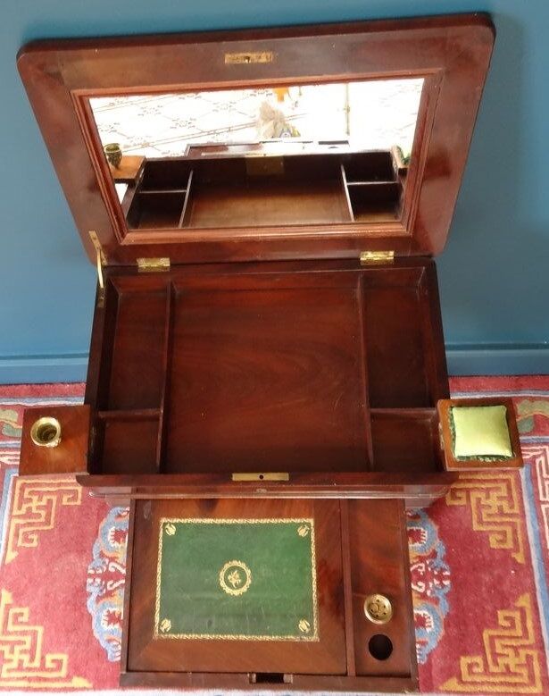 Charles X vintage mahogany hairdresser - 52 x 74 cm