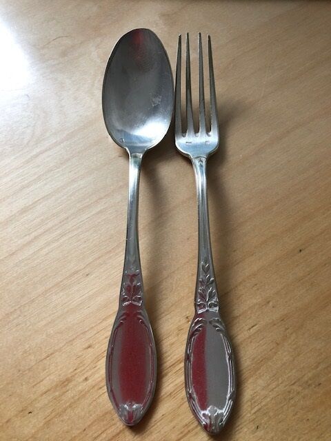 Set of six cutlery with silver metal entremets