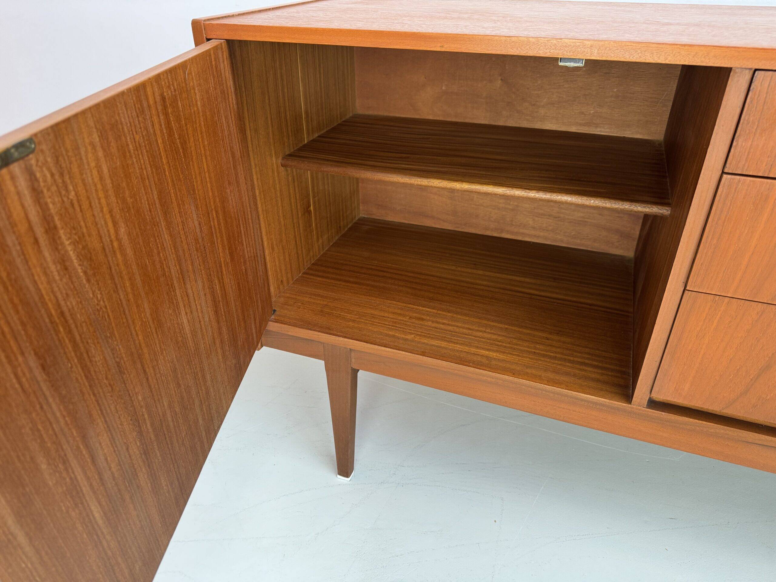 Buffet vintage.