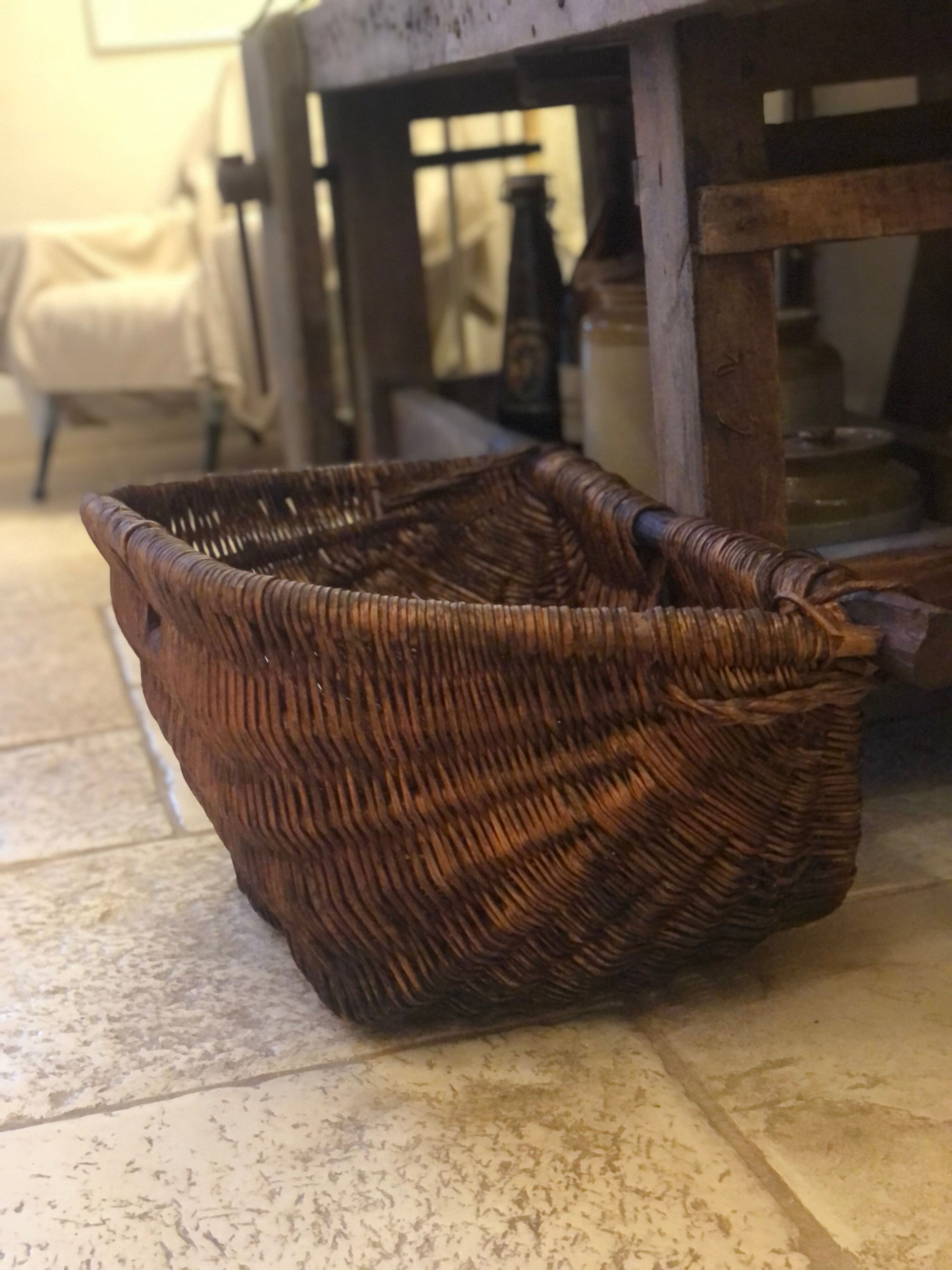 Harvest hood basket wood and wicker