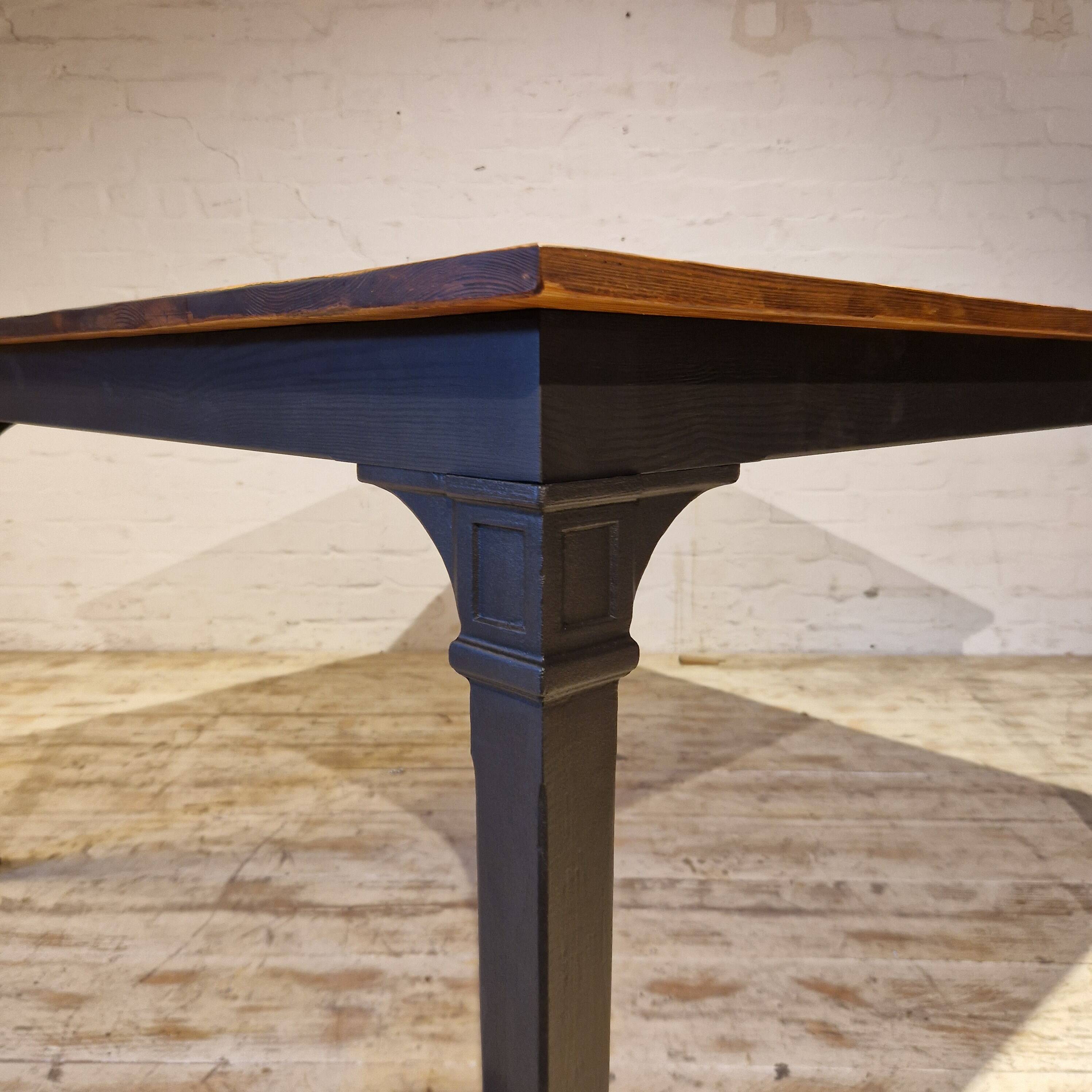 Esstisch "Telegrafen Tisch" Pitchpine quadratisch