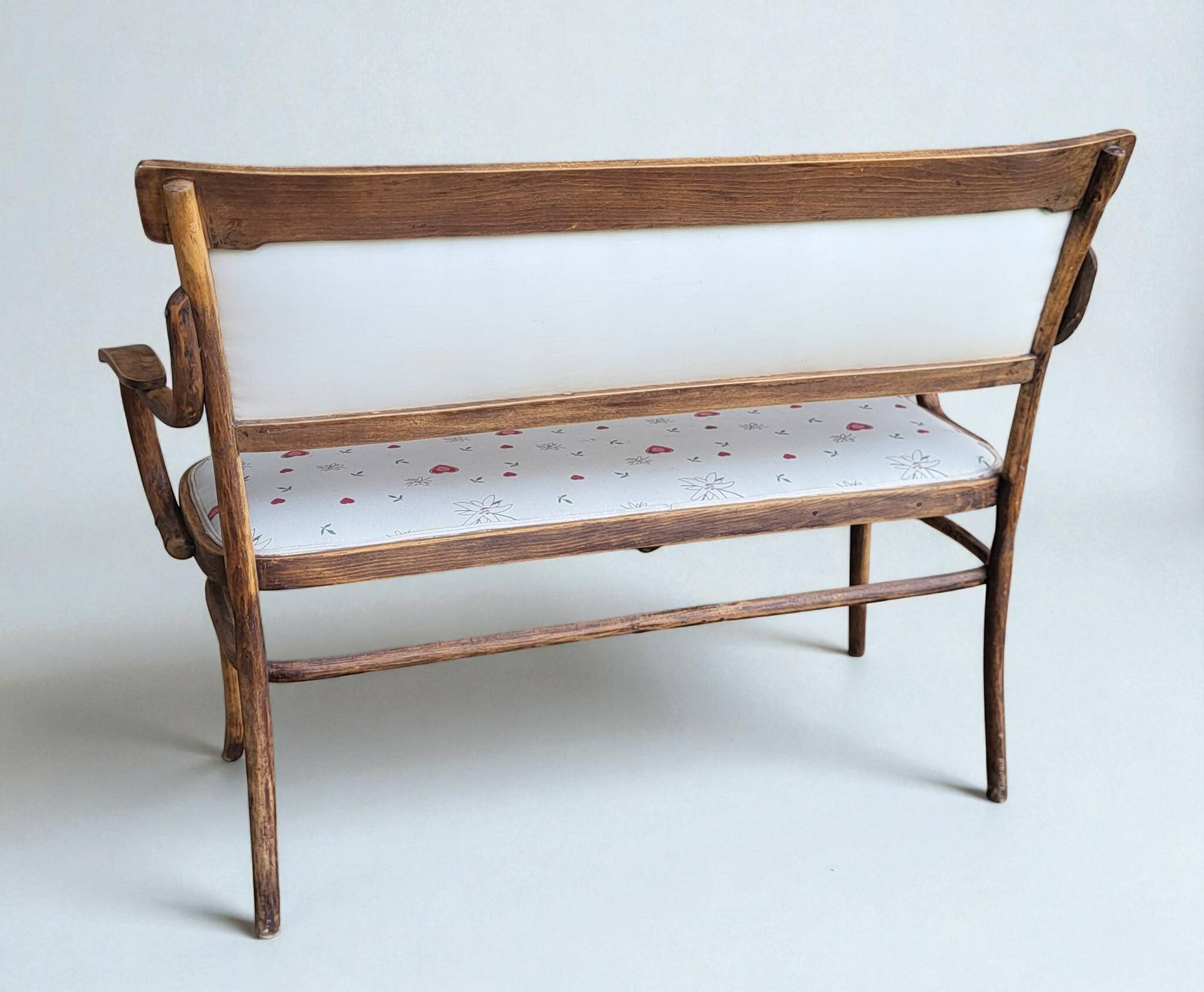 Mundus Vienna Austria Bentwood Living Room