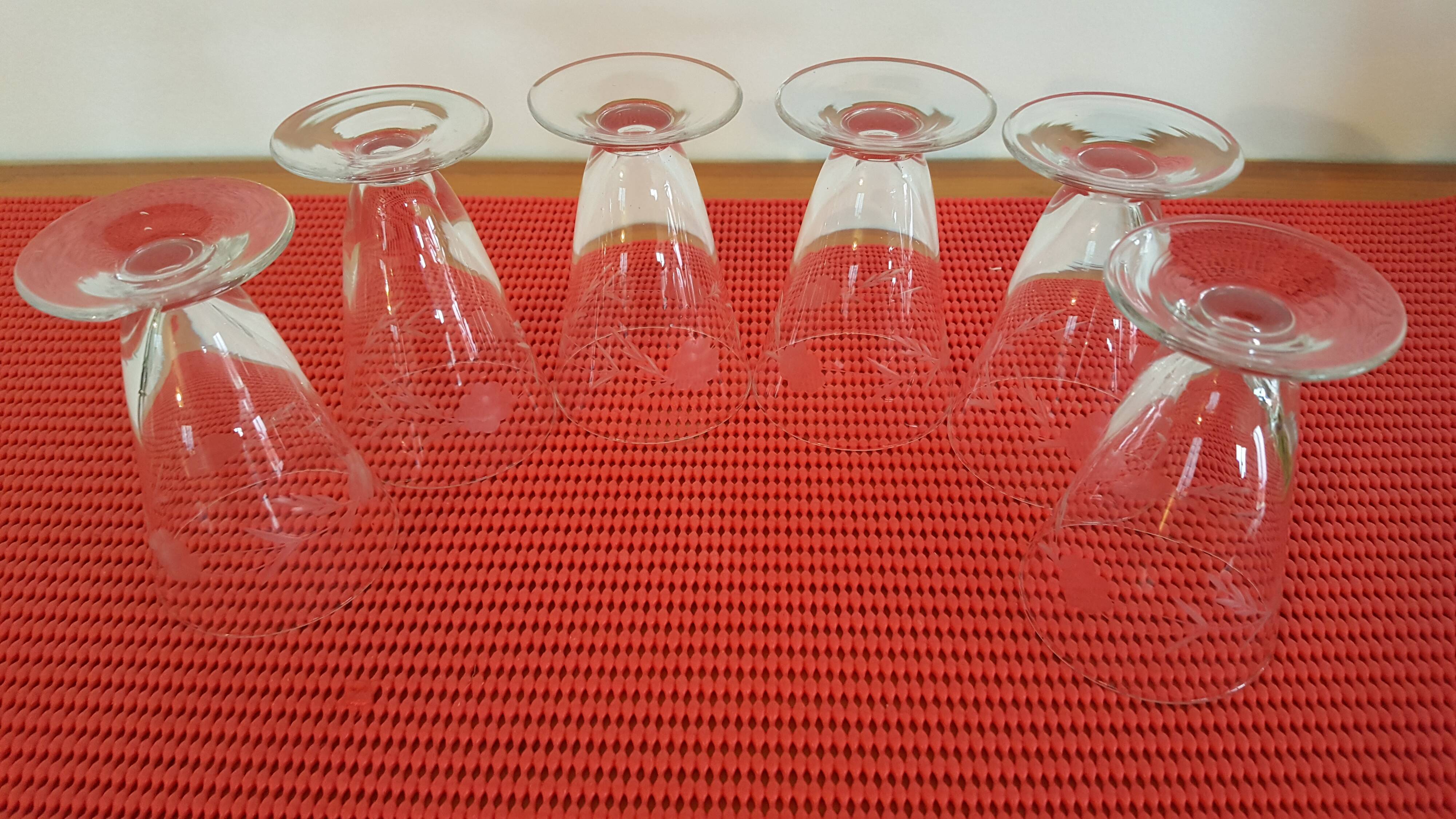 6 Verres ancien  soufflé et ciselé