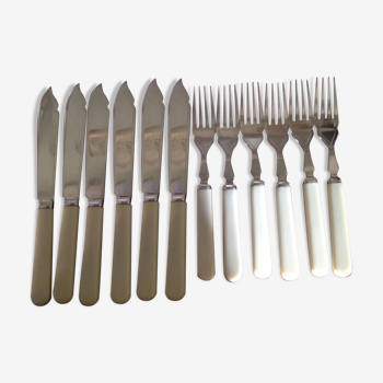 Fish service, 6 forks and 6 knives