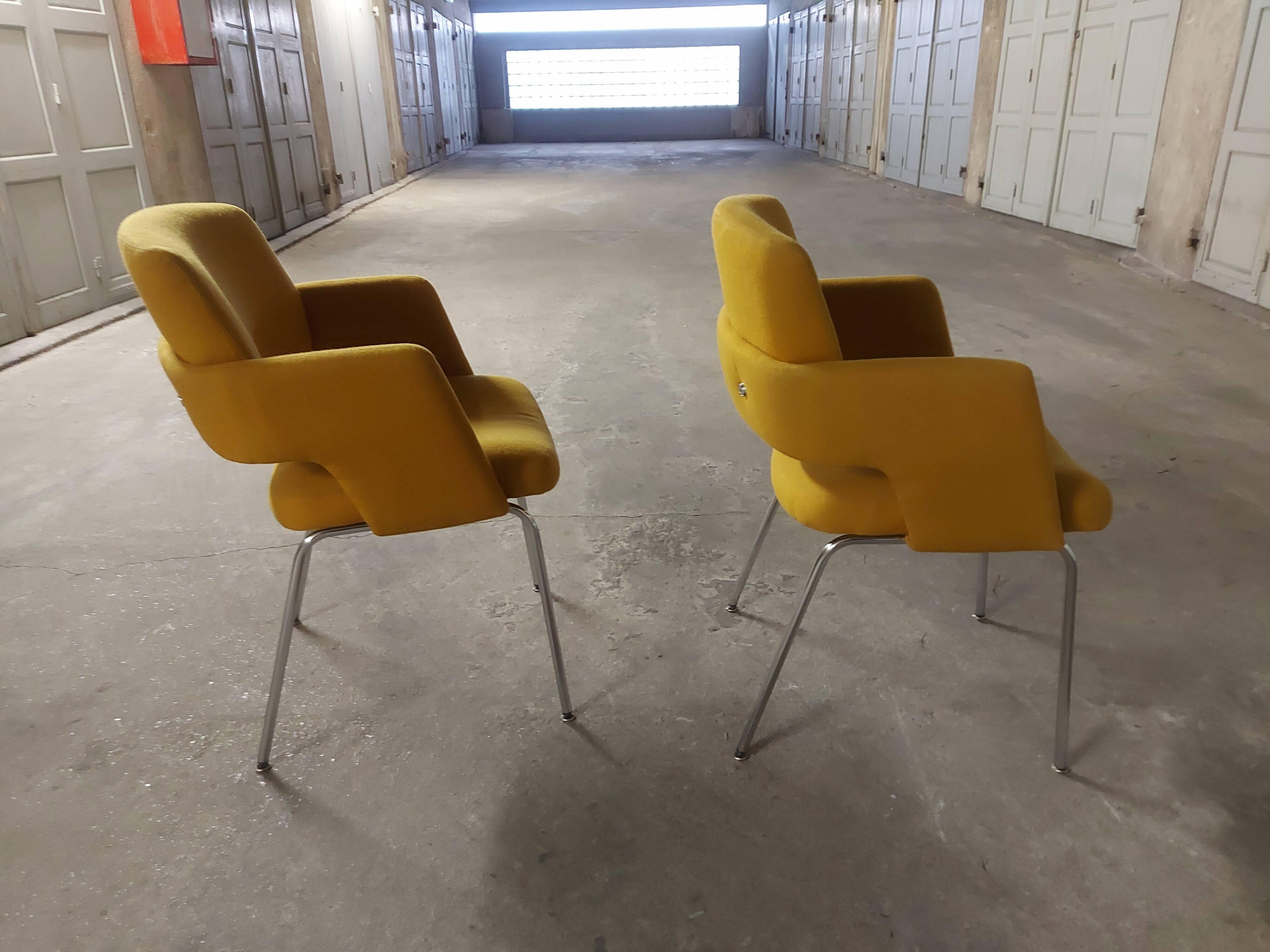 Pair of vintage conference chairs