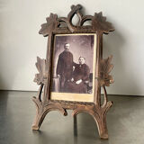 Frame in carved wood