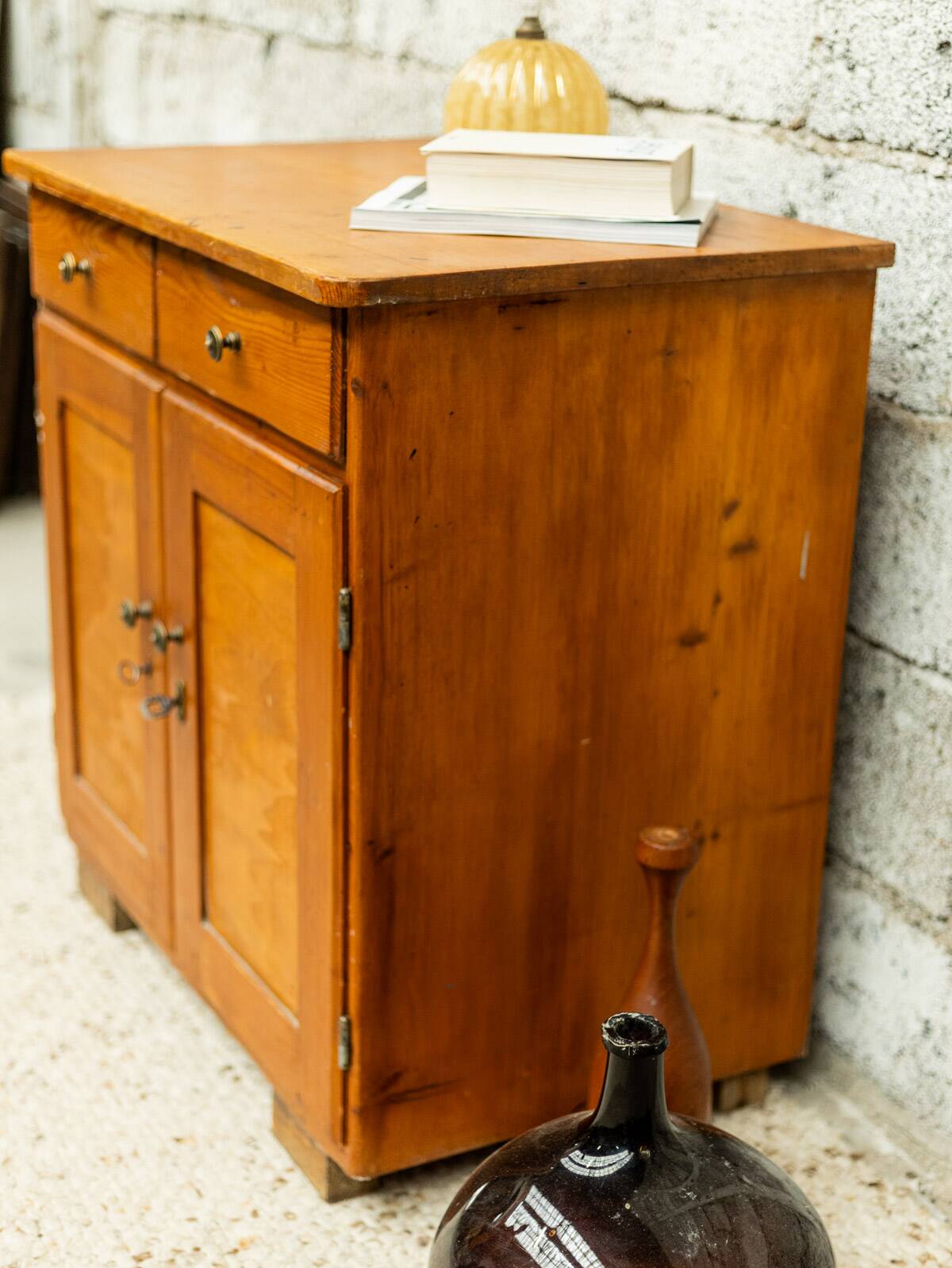 Buffet parisien en bois massif