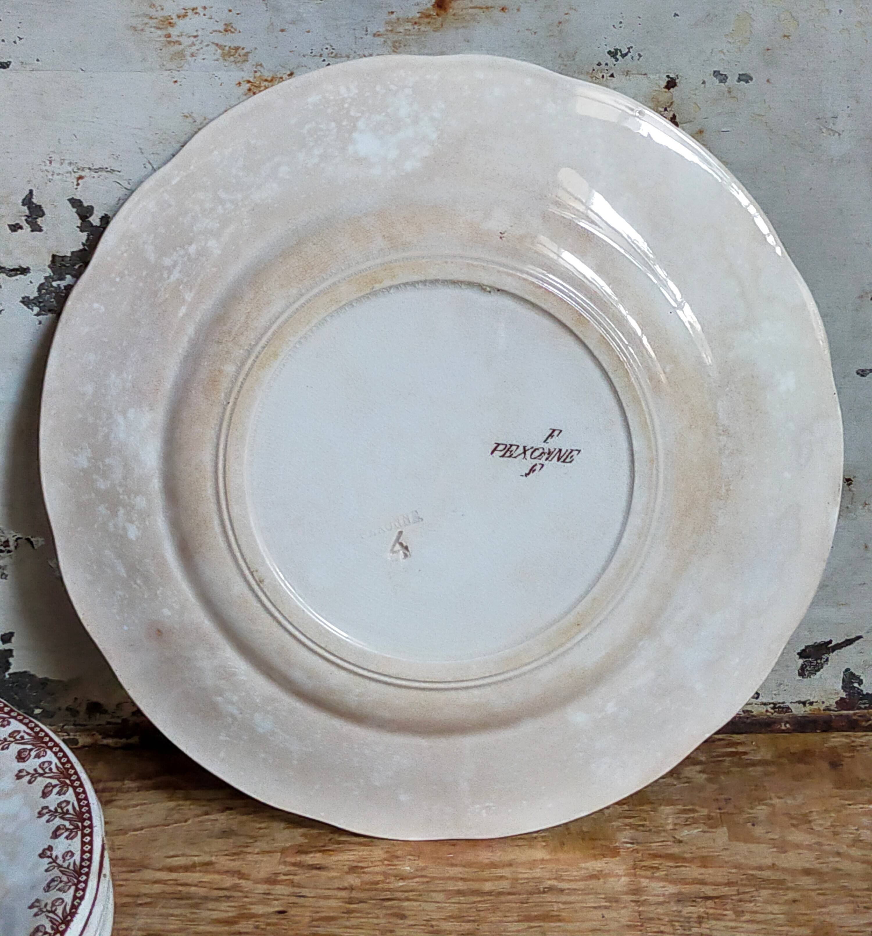 Seven iron earth dessert plates with birds ffPexonne late 19th century