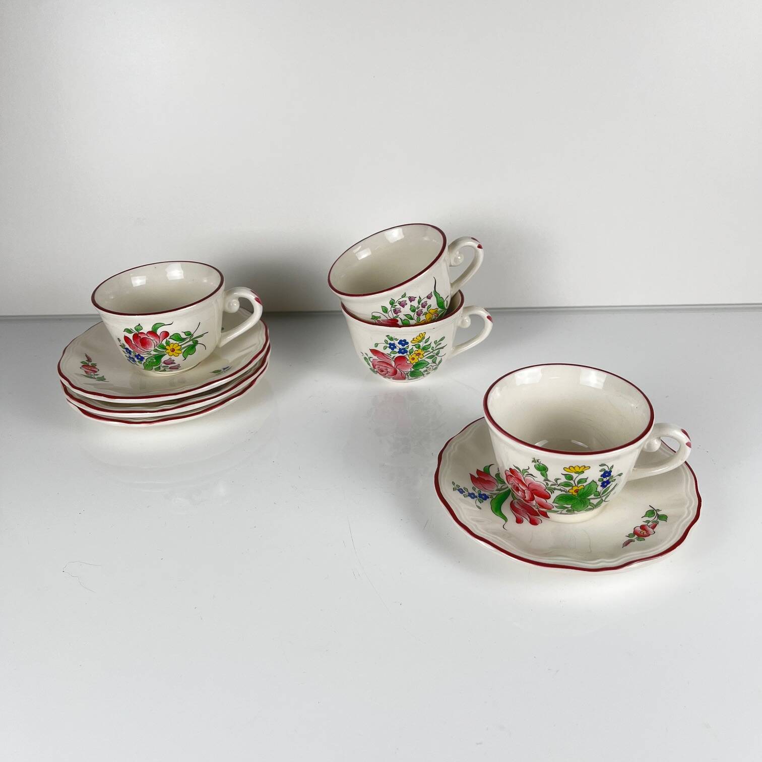 Set of 4 coffee cups with saucers model Réverbère by KG Lunéville