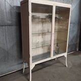 Armoire de médecin double vintage | Armoire à pharmacie blanche sur pieds élégants