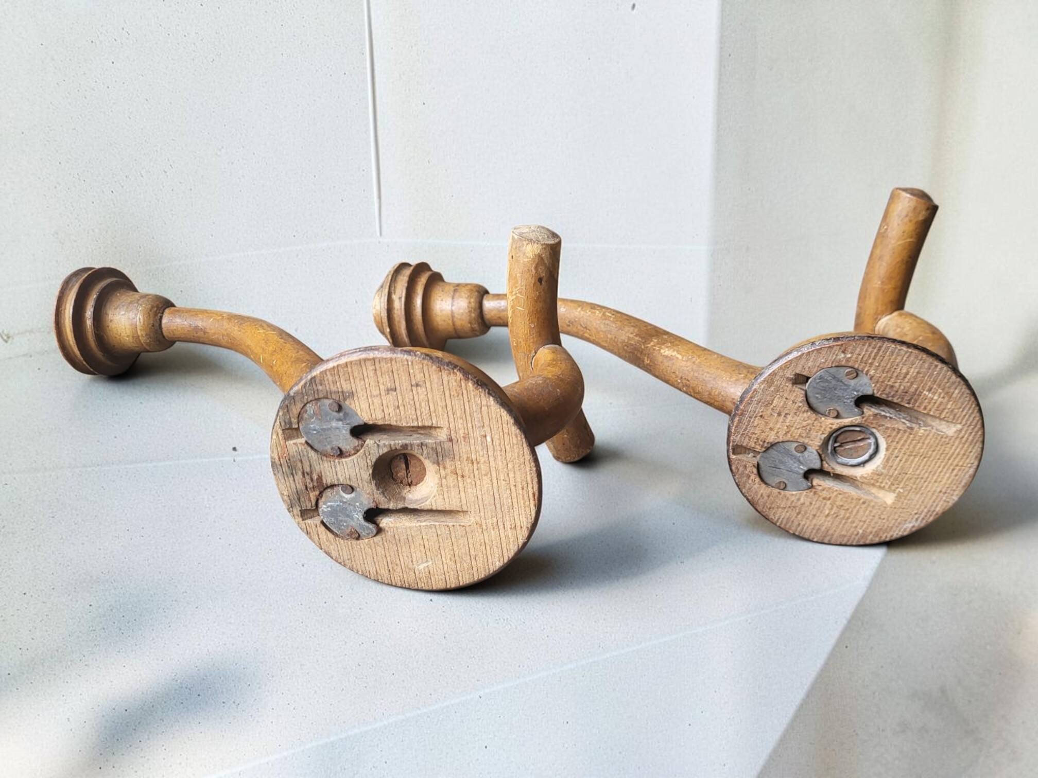 Bamboo coats hook 1900