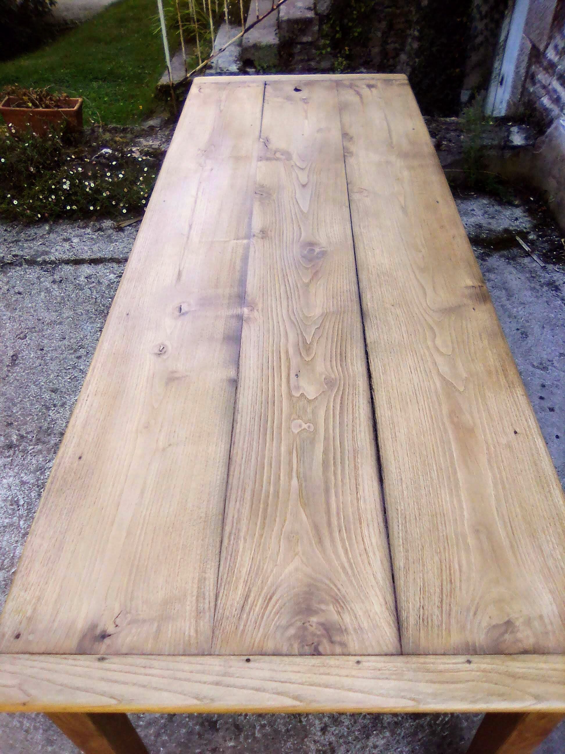 Farm table