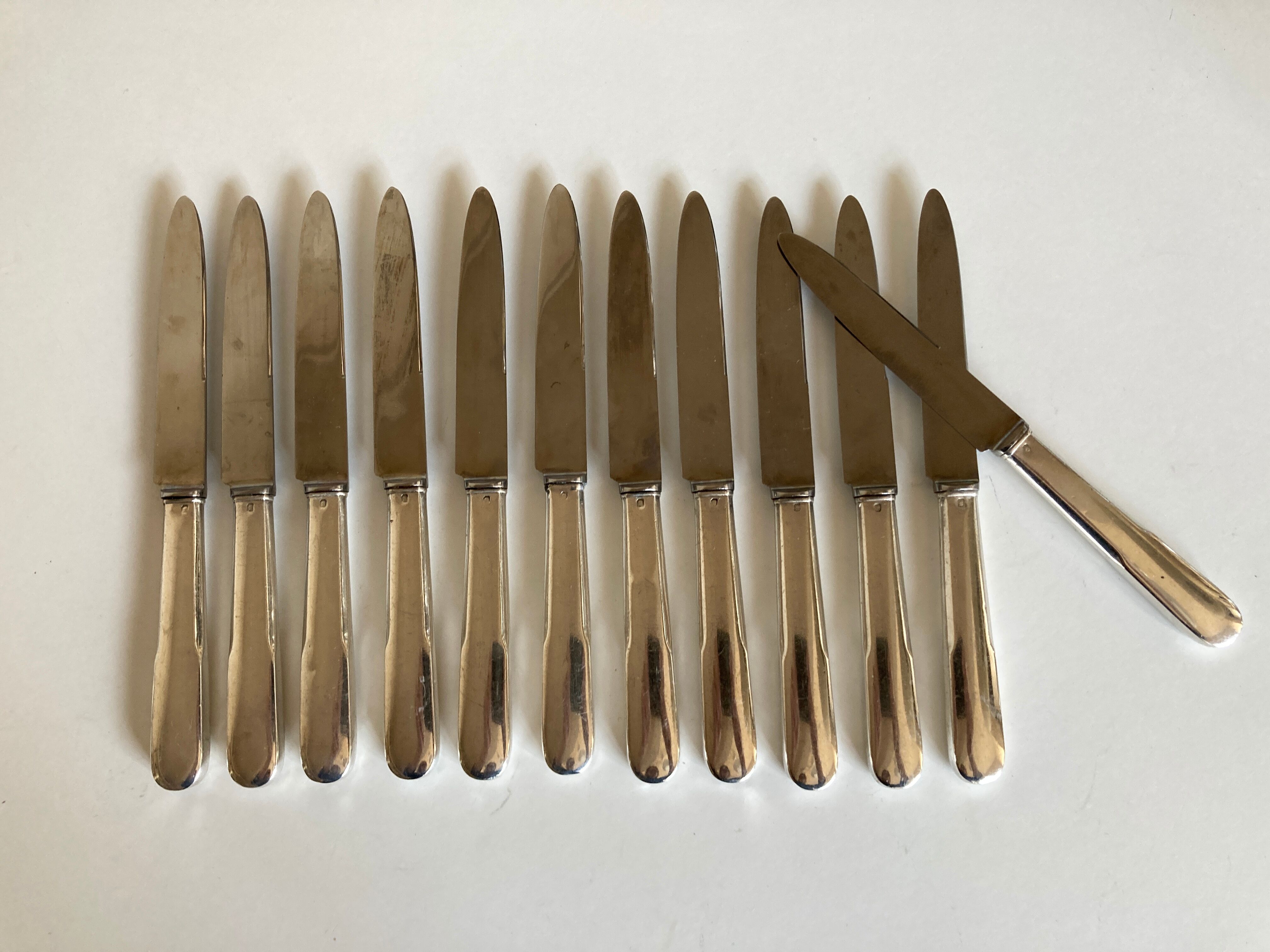 Set of 12 dessert brewery knives Cluny Vieux Paris 1960