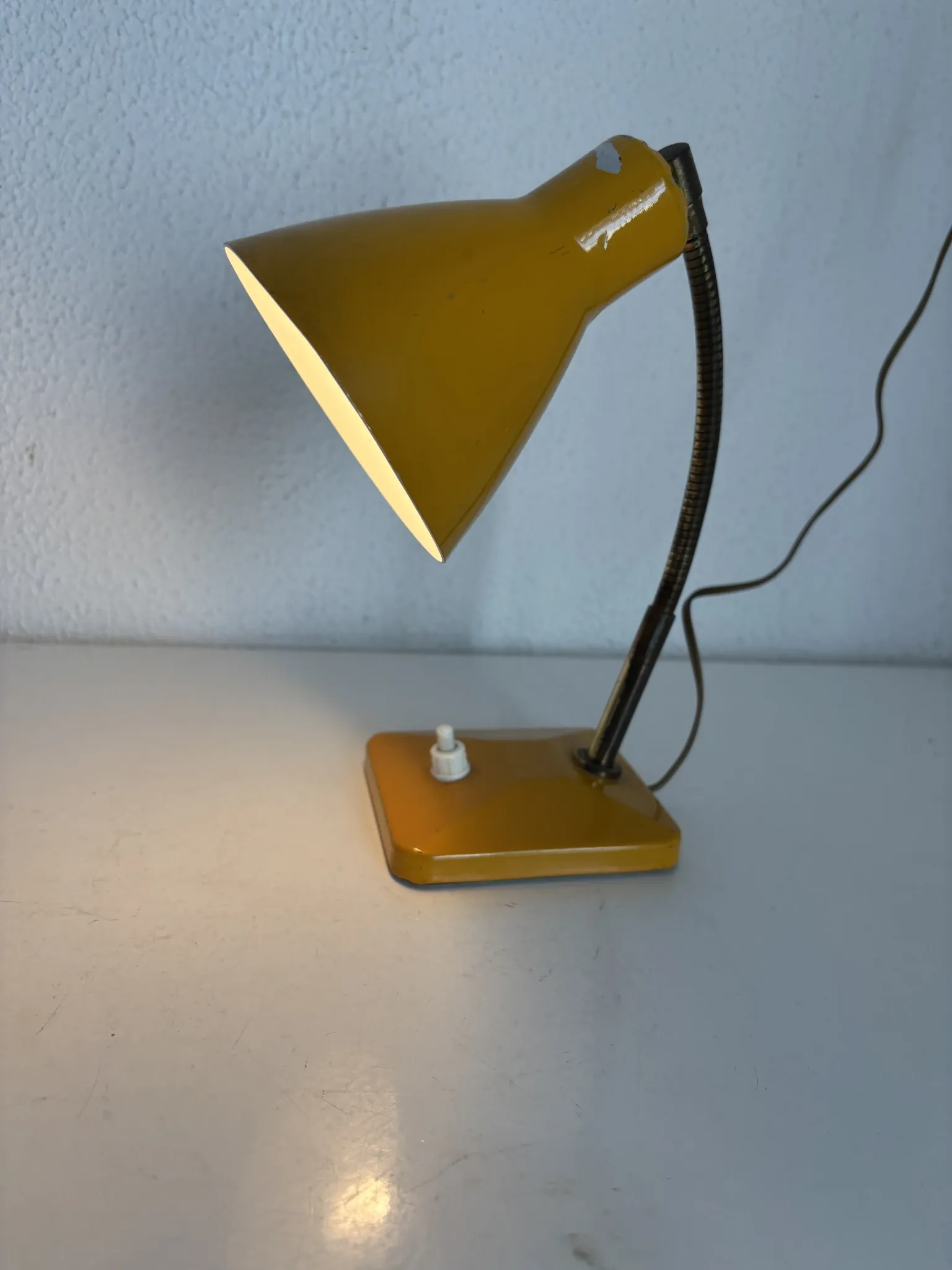 Vintage 1950 bedside lamp for children's desk gum-gutta - 21 cm