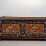 Malle ancienne à motifs floraux (c.1870)