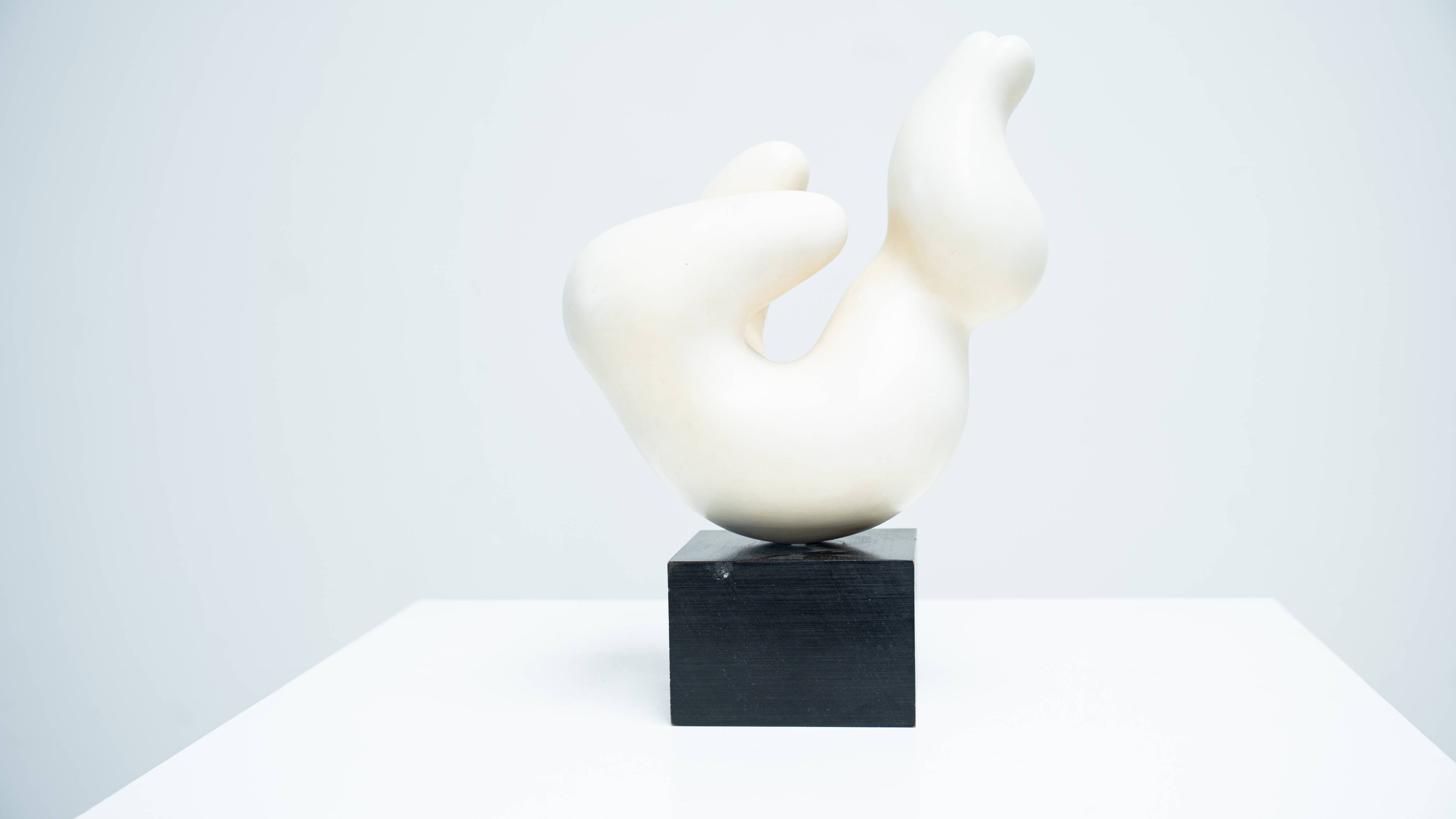 Sculpture en pierre scandinave par Bo Englund
