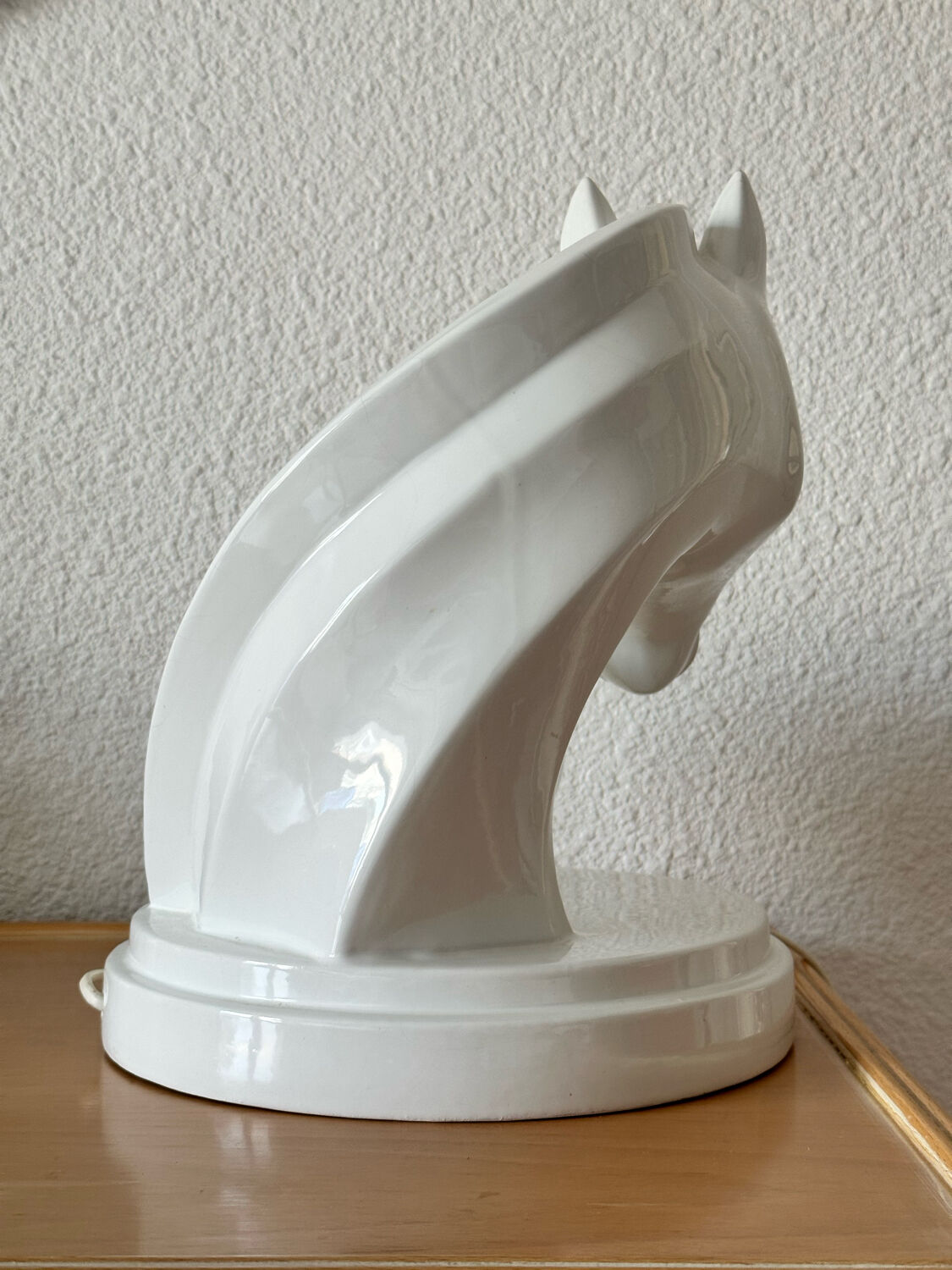 Horse lamp, zoomorphic in white ceramic circa 1980