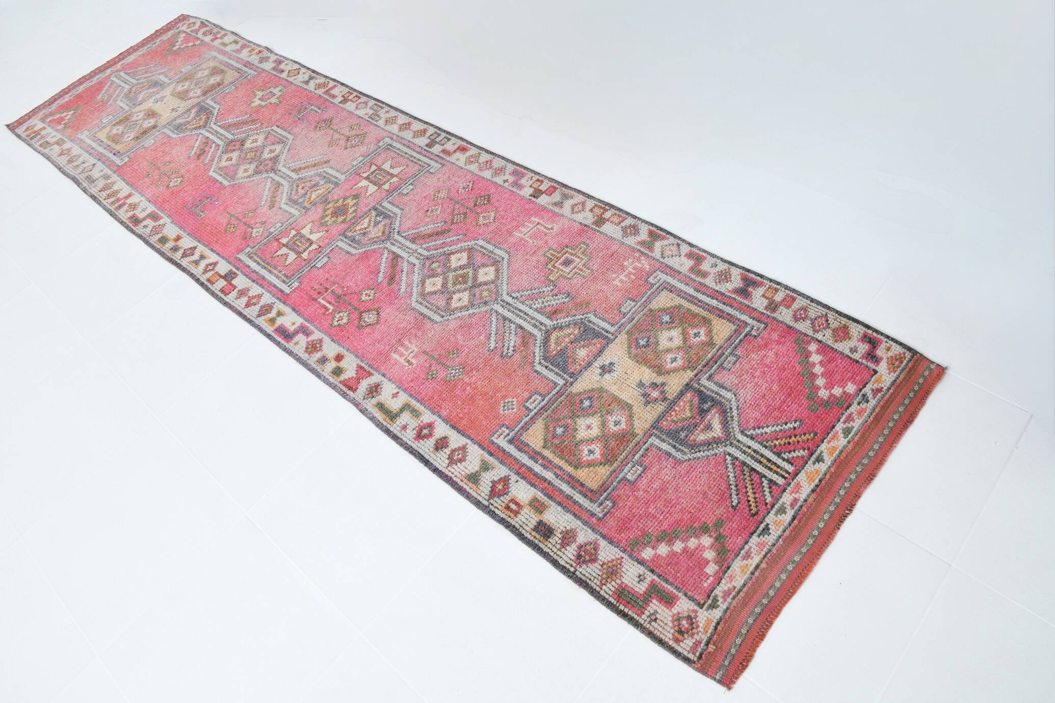 Shades Of Pink Beige Antique Vintage Runner Rug, 89x322Cm
