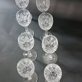 Huit verres à pied cristal taillé Saint Louis