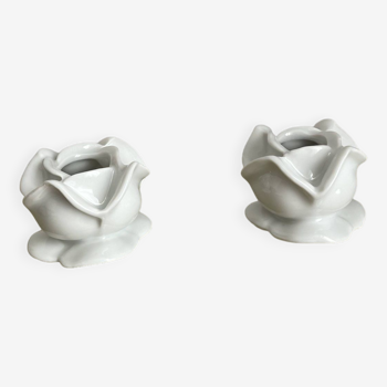 2 bougeoirs rose en porcelaine blanche