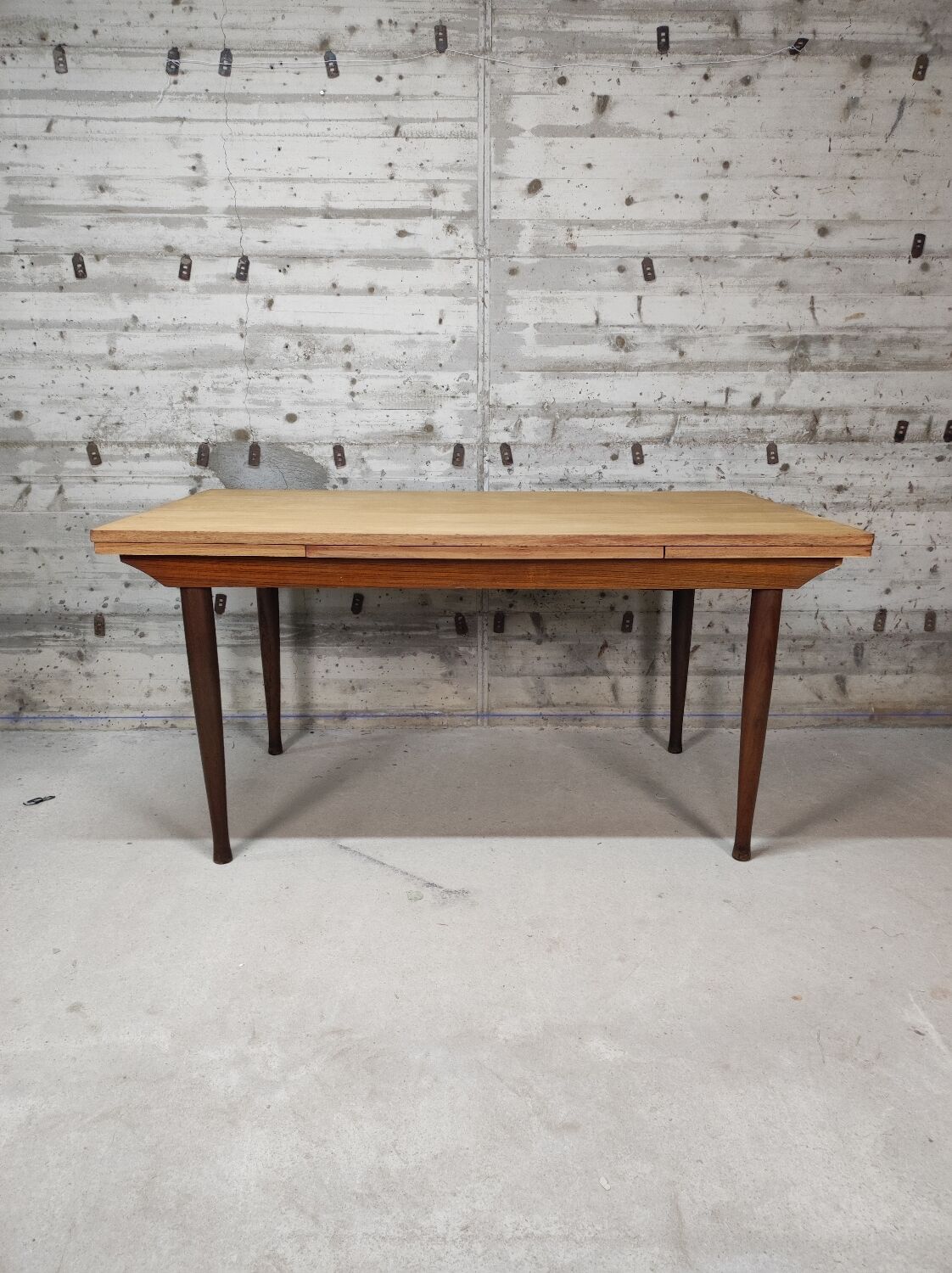 Vintage table 6/10 people