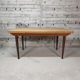 Vintage table 6/10 people