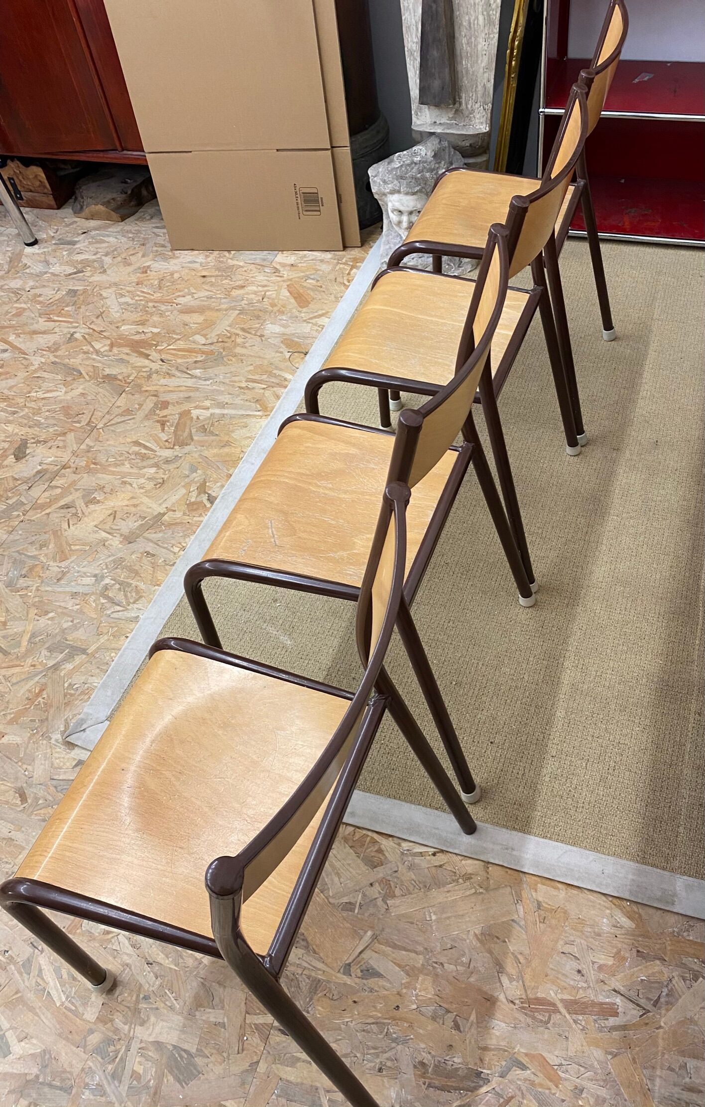 Lot of 4 Mullca chairs