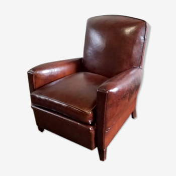 Club armchair, bulging back