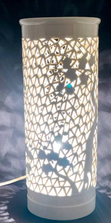 Openwork lamp in white Chinese porcelain – 31 cm