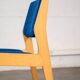 Chauffeuse en bois et tissu bleu