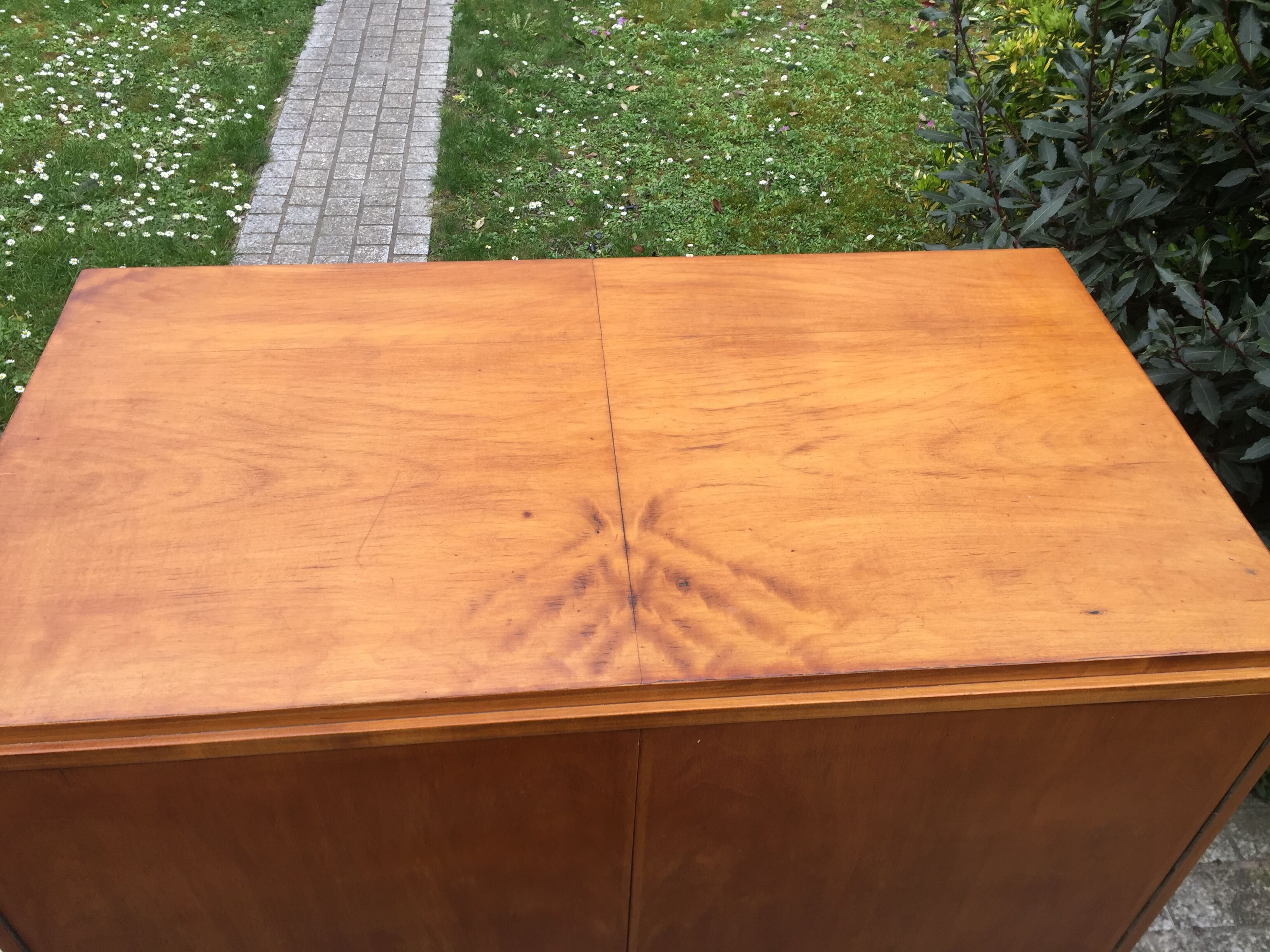 Armoire basse vintage 1960 en bois clair