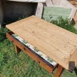 Farm table