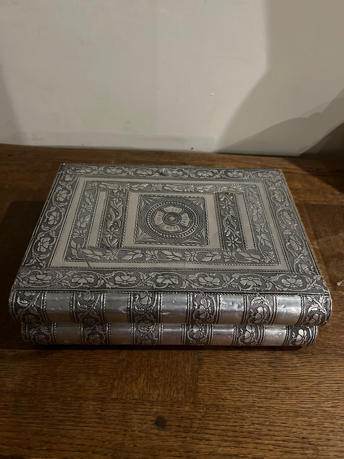Jewelry box
