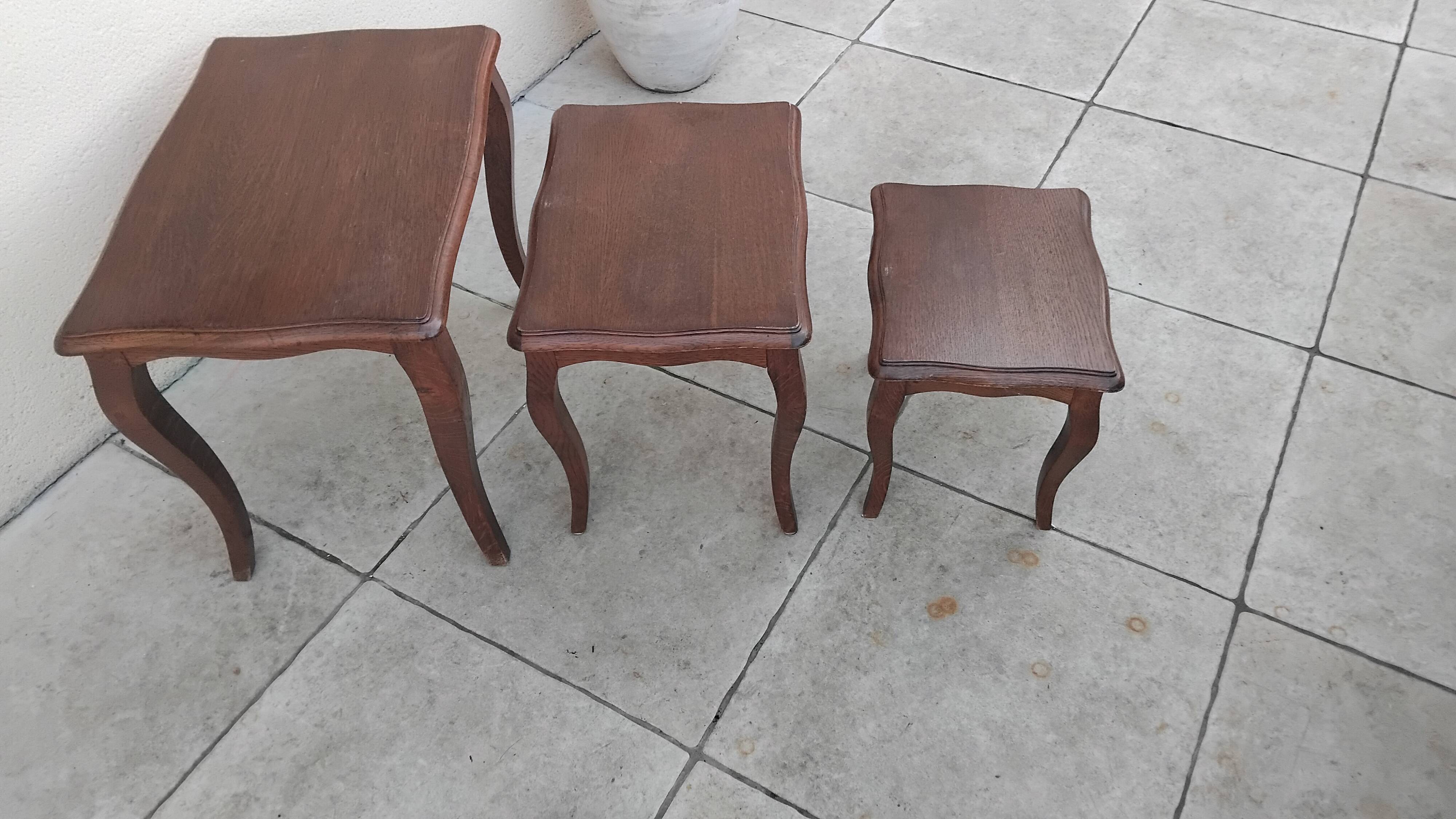 Vintage wooden nesting table
