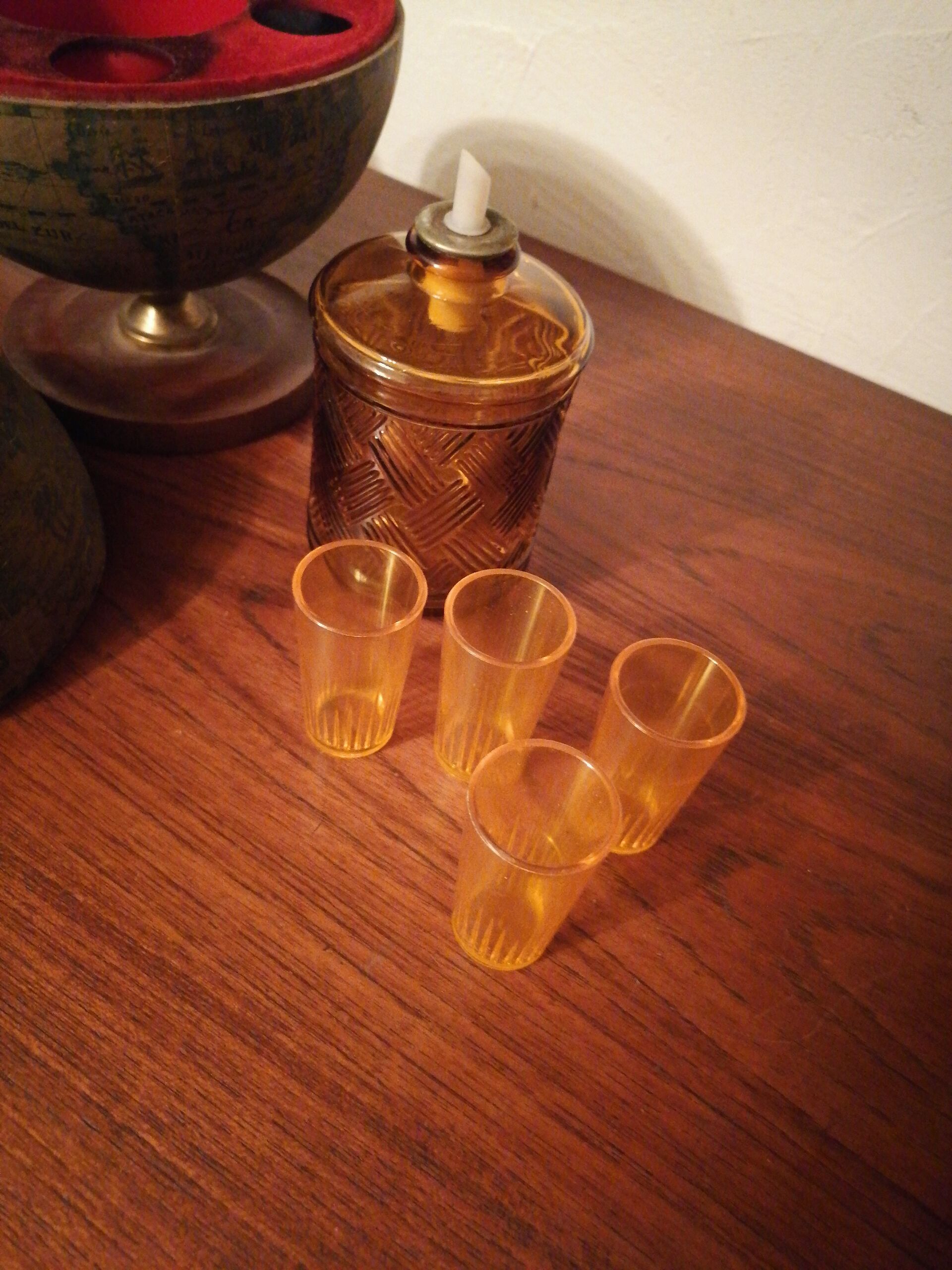 Lot 2 mini bars ice globes to pose 1960 1970
