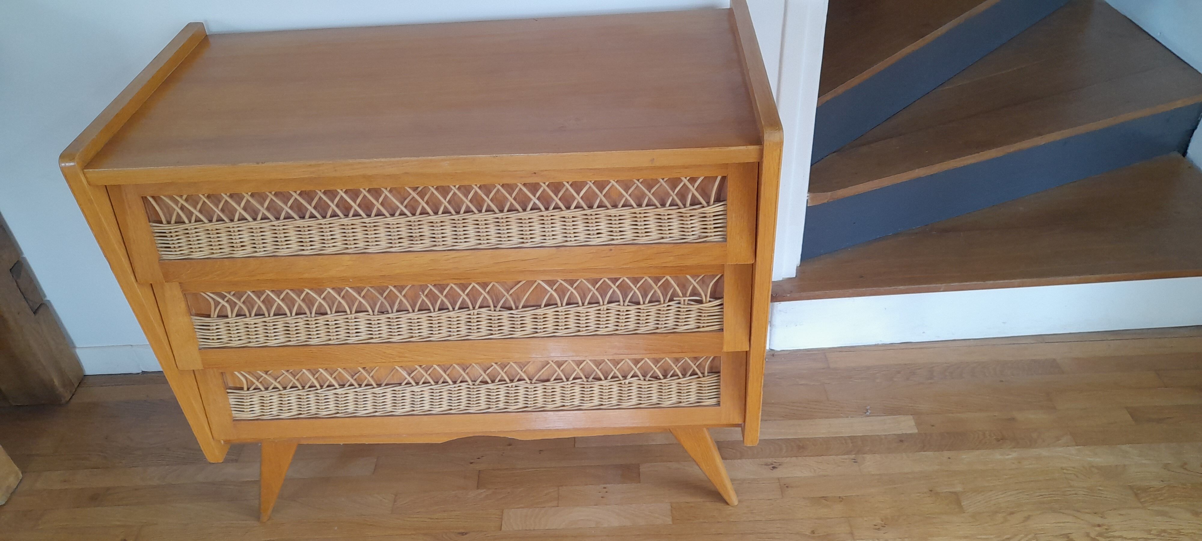 Commode pieds compas des années 60
