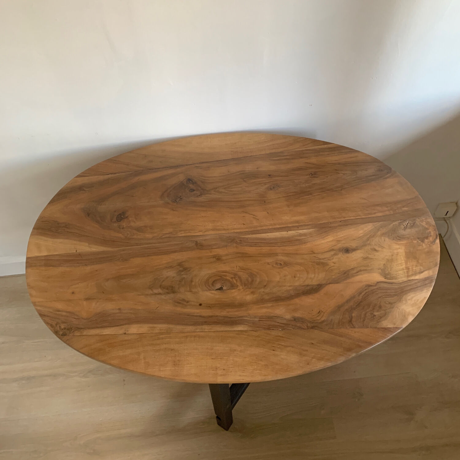 Walnut winegrower's table