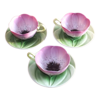 3 pink cups, porcelain flowers Geneviève Lethu