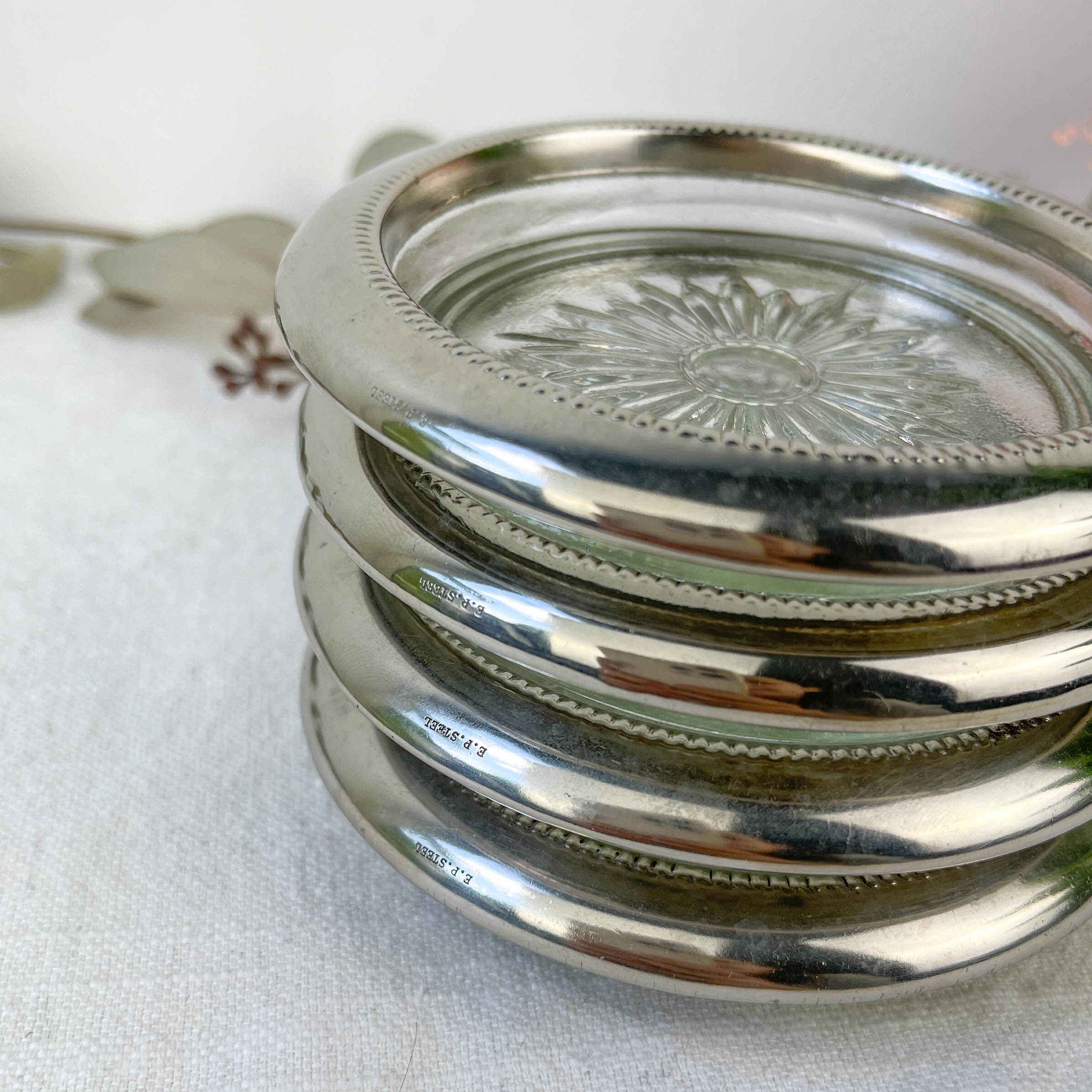 4 vintage glass coasters in glass and silver metal Leonard Silverplate style