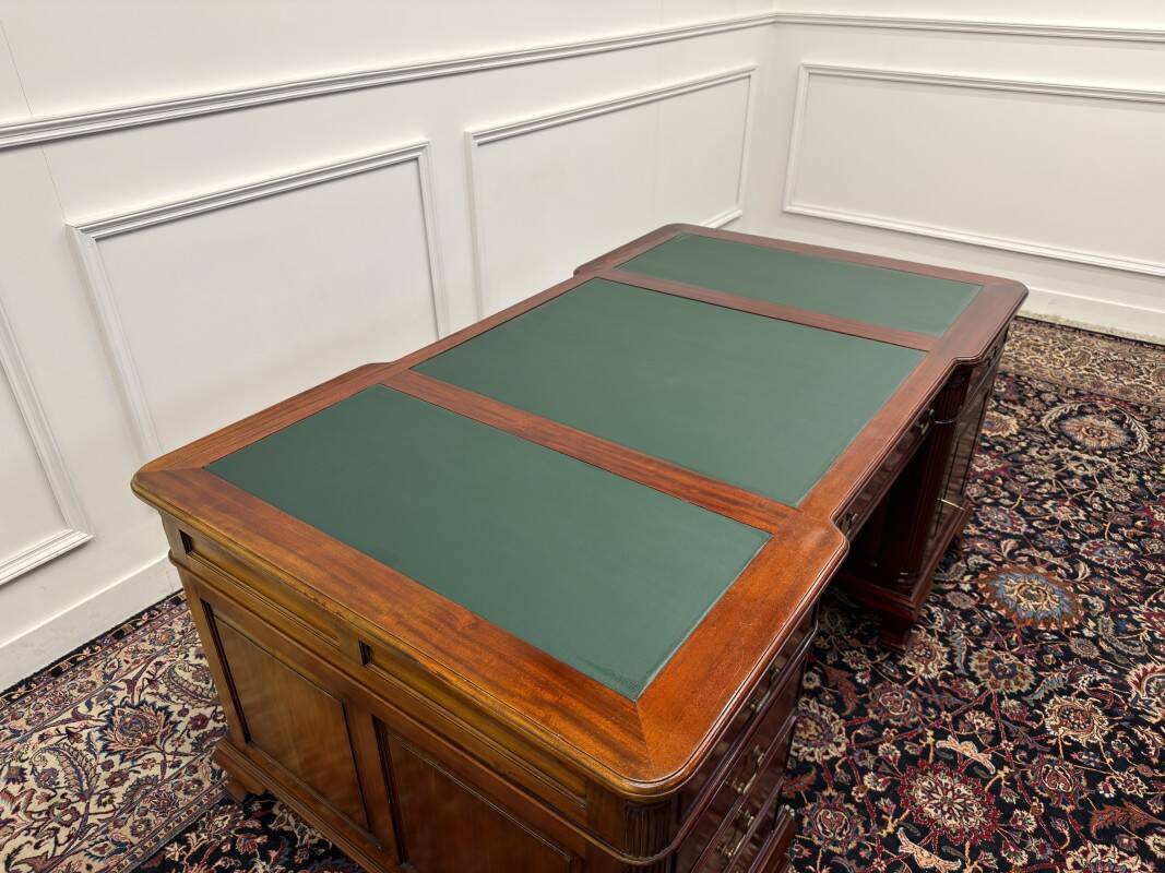 Classic English Chesterfield Partnerdesk Desk