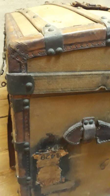 Antique curved transport trunk circa 1900 B.Vinay