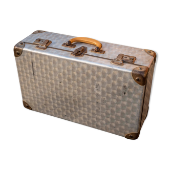 Metallic suitcase