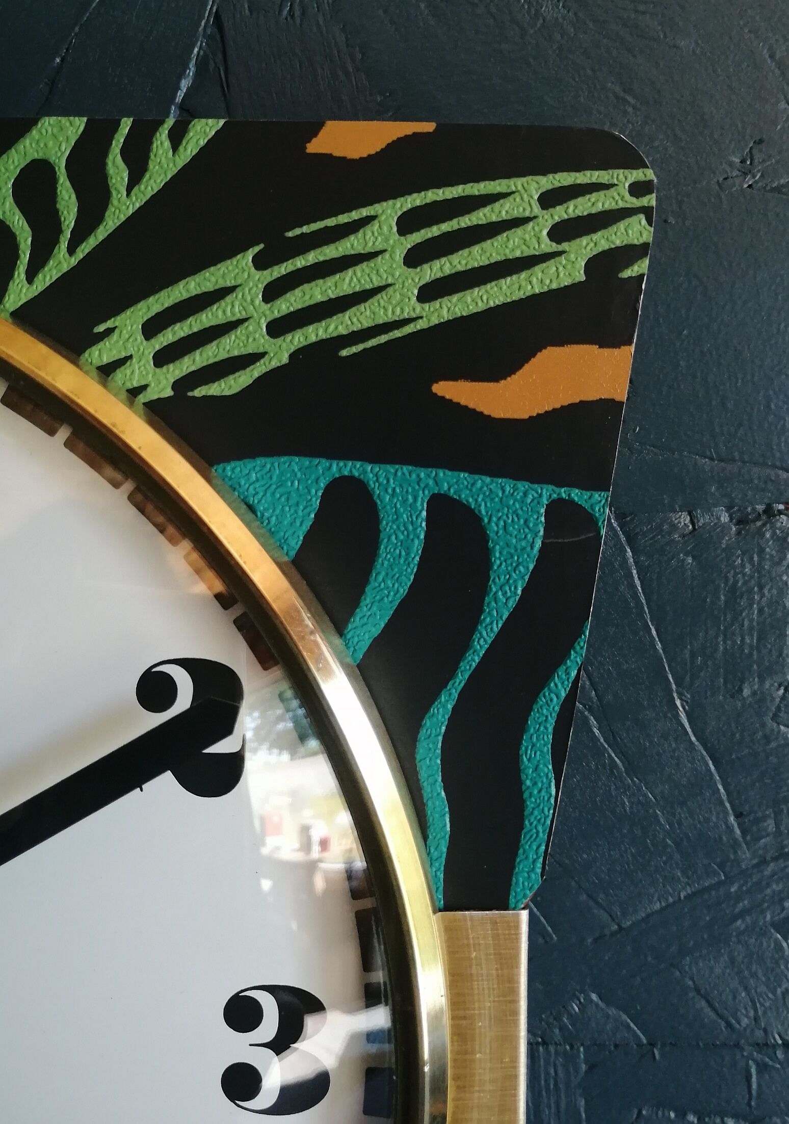 Vintage clock golden silent wall clock "Jaz black green ochre"