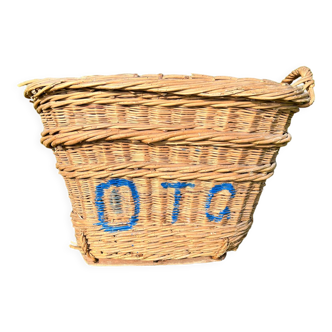 Wicker harvest basket, old