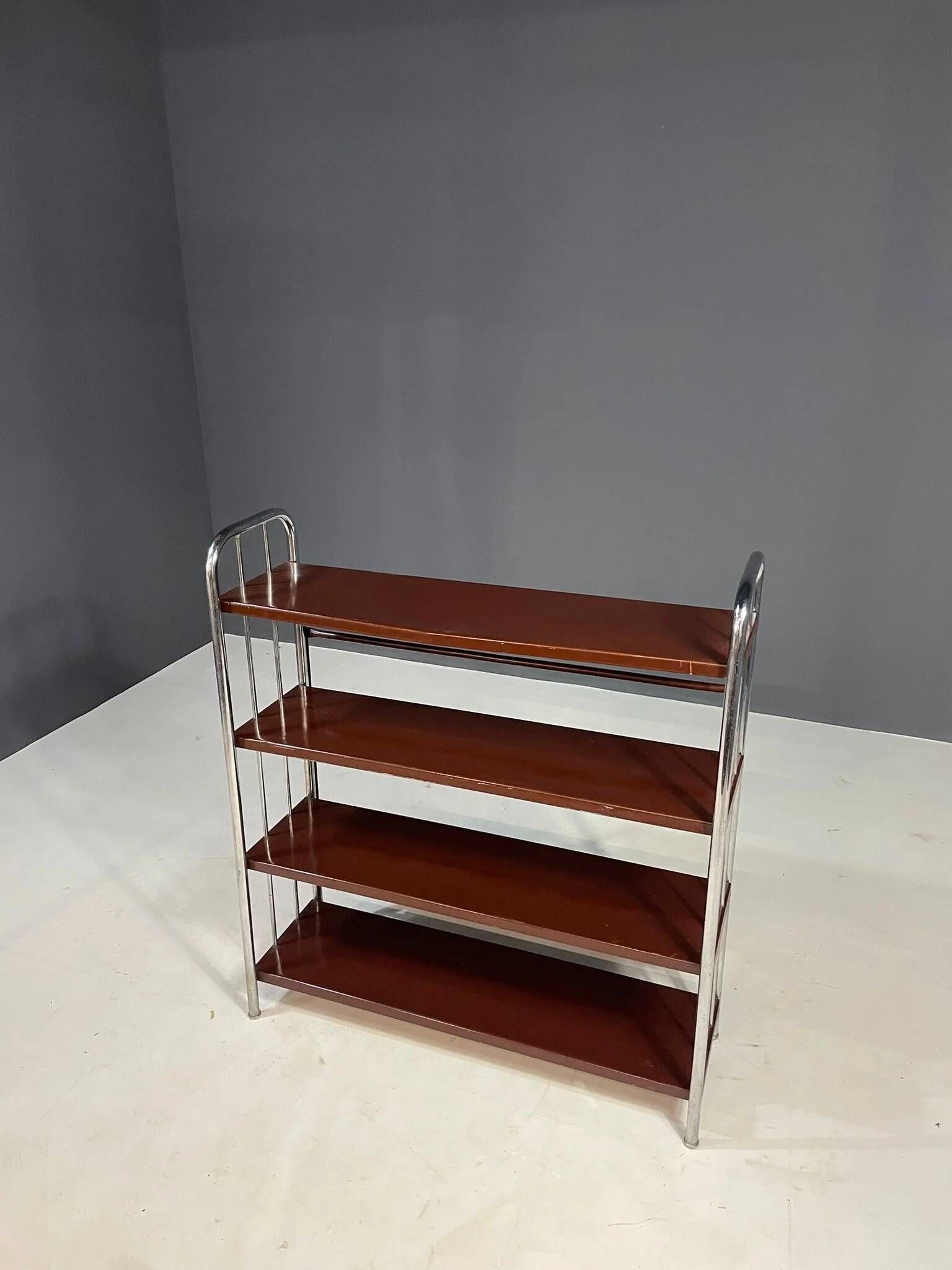 Chromed Bauhaus shelf in bent steel and sheet metal, Europe 1930s