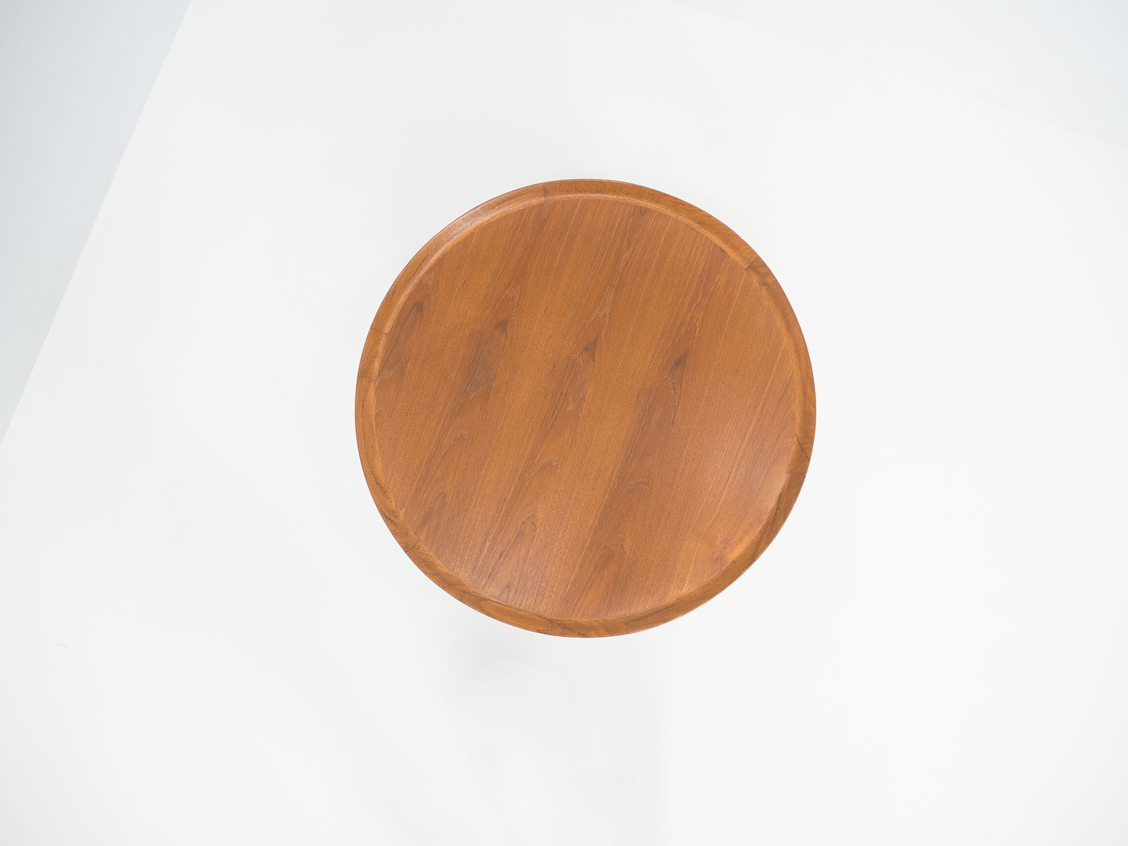 Sibast Møbler round teak coffee table designed by Arne Vodder
