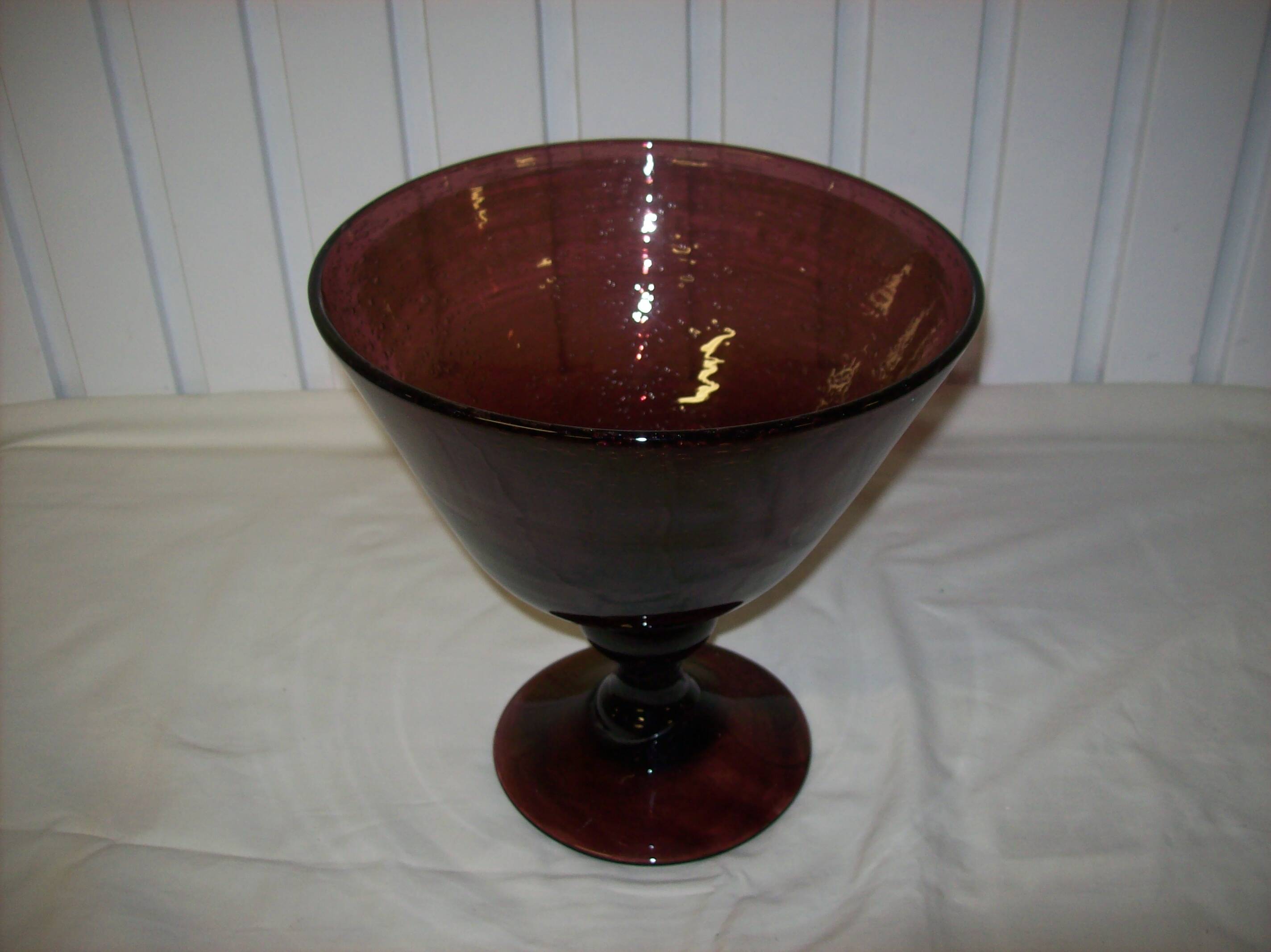 Mouth-blown bubble glass cup